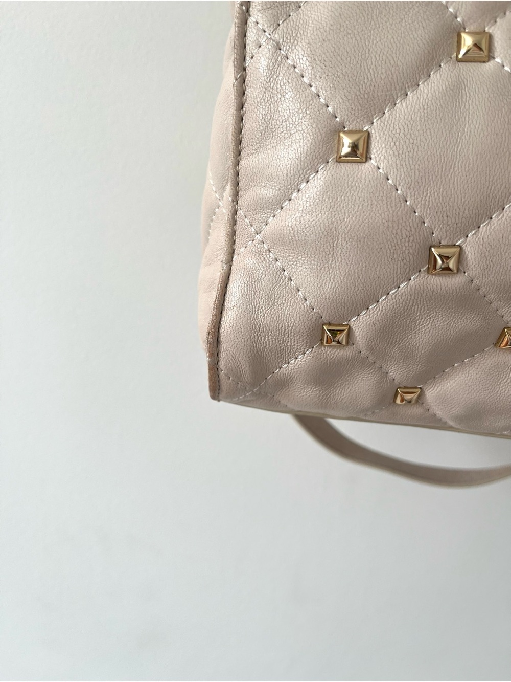 Michael Kors Hamilton Quilted Cream Leather Satchel with Gold Studs - Picture 10 of 16